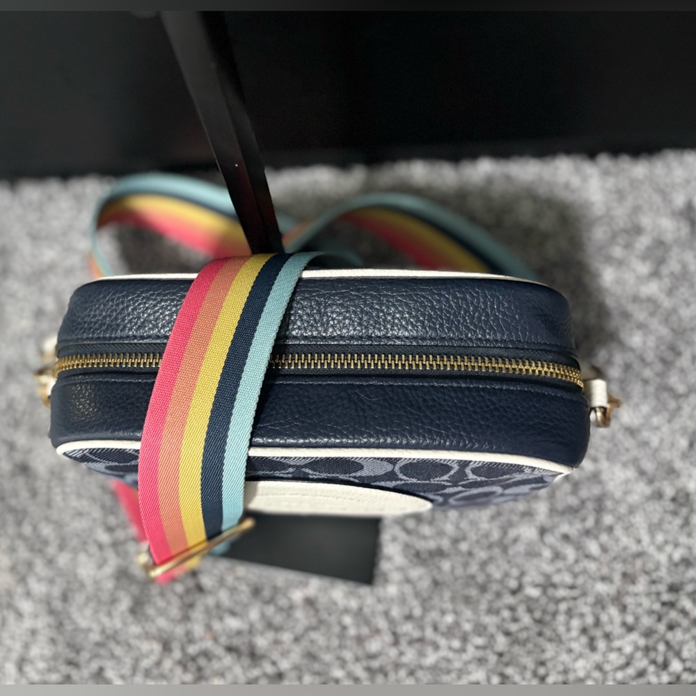 COACH DEMPSEY CAMERA BAG IN SIGNATURE JACQUARD WITH PATCH - Picture 10 of 12